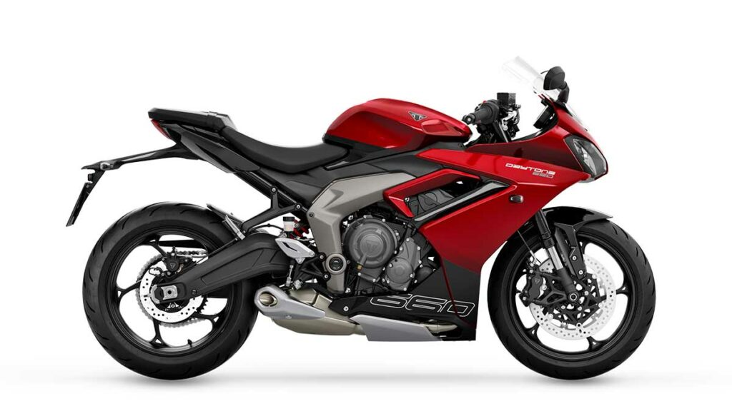 Triumph Daytona 660 roja 2024