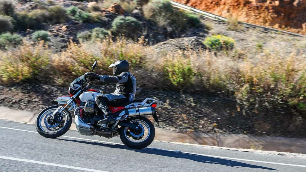 La moto trail para el carnet A2 de Moto Guzzi se revoluciona en 2024 16 A68I1767