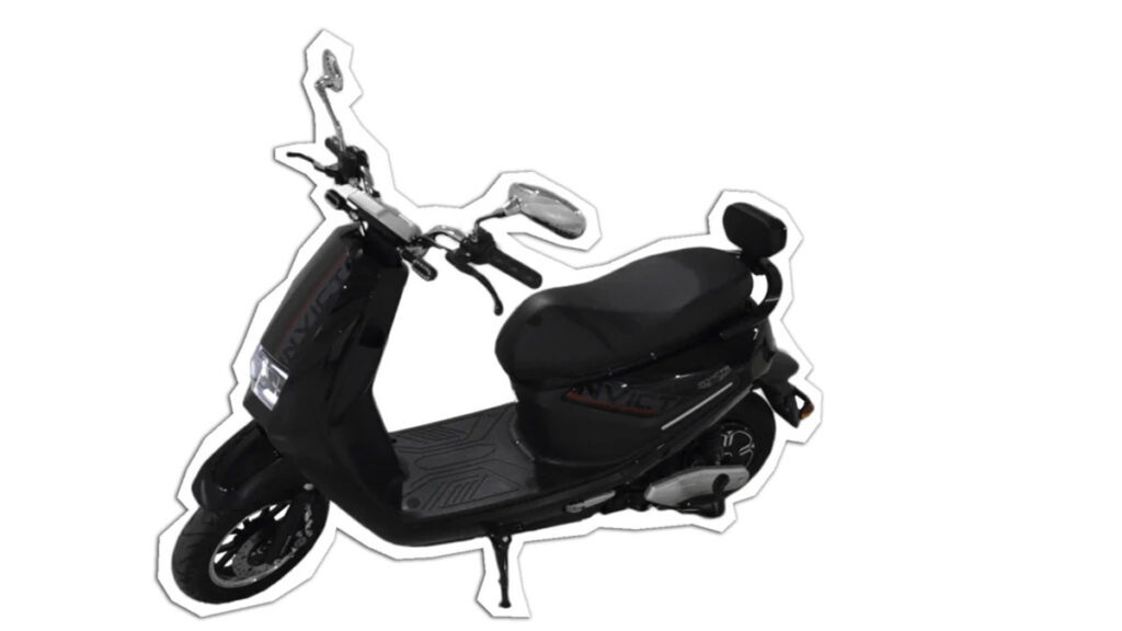Los 10 scooter eléctricos más baratos de 2024: precios desde 1.689 euros 14 Invicta Electric Utrera Street