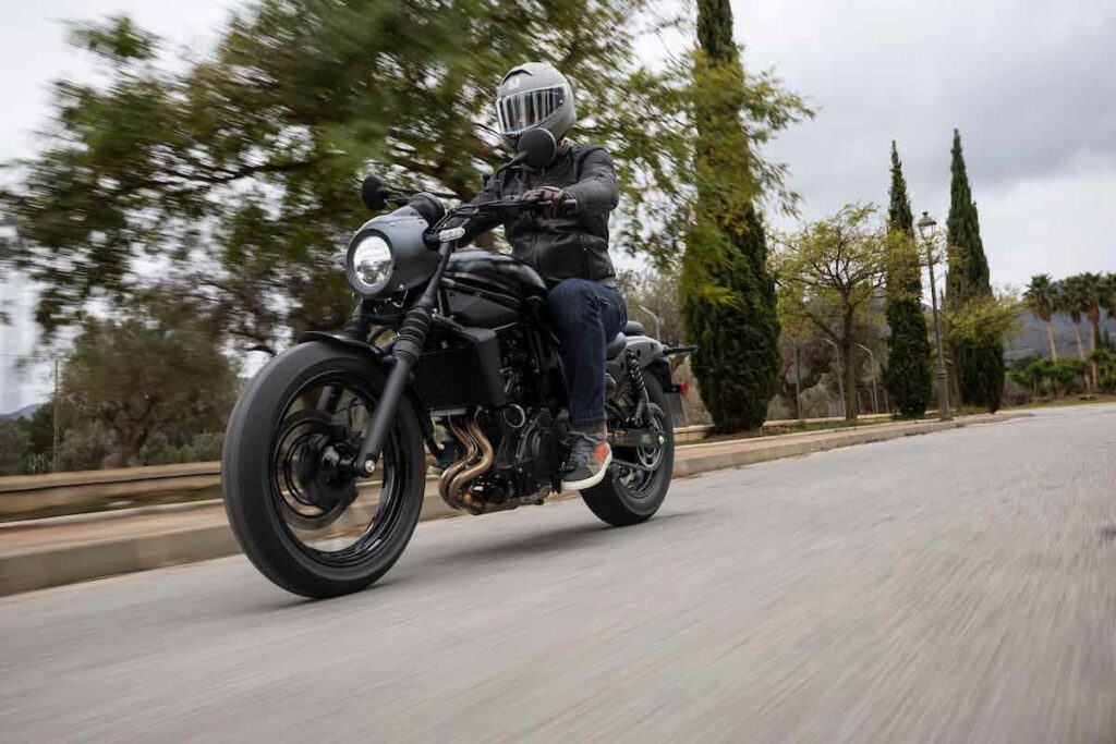 Fotos de las Kawasaki Vulcan S y Kawasaki Eliminator 1 Kawasaki Eliminator 2024
