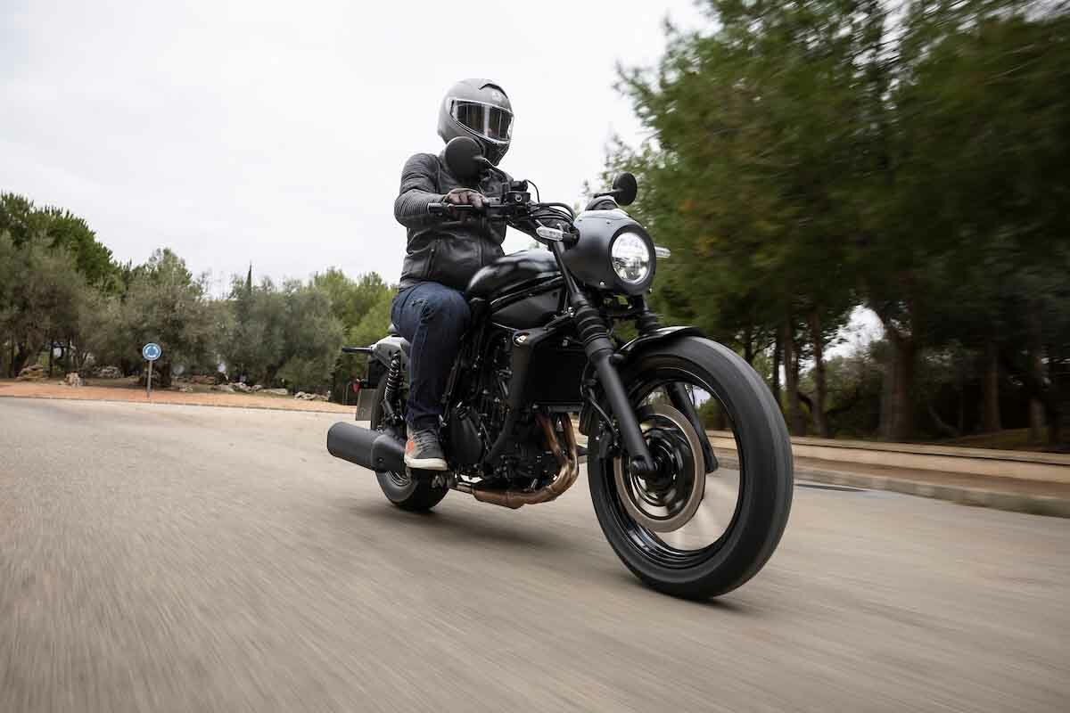 Fotos rivales Kawasaki Eliminator 500 1 Kawasaki Eliminator 500, sus precios y las rivales