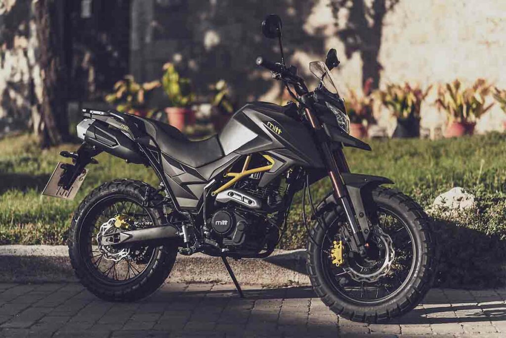 Las 8 motos trail chinas de 125 que merecen la pena 17 MITT 125 TK Adventure