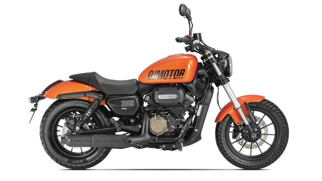 Las motos custom para el carnet A2 que puedes conducir en 2024 12 QJ Motor SRV 300