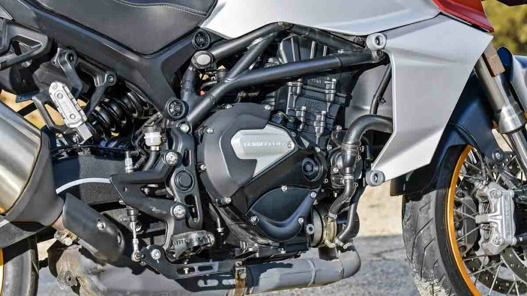 Las razones que hacen de la QJ Motor SRT 800X una de las primeras motos trail chinas de última generación 16 Prueba QJ Motor SRT 800X