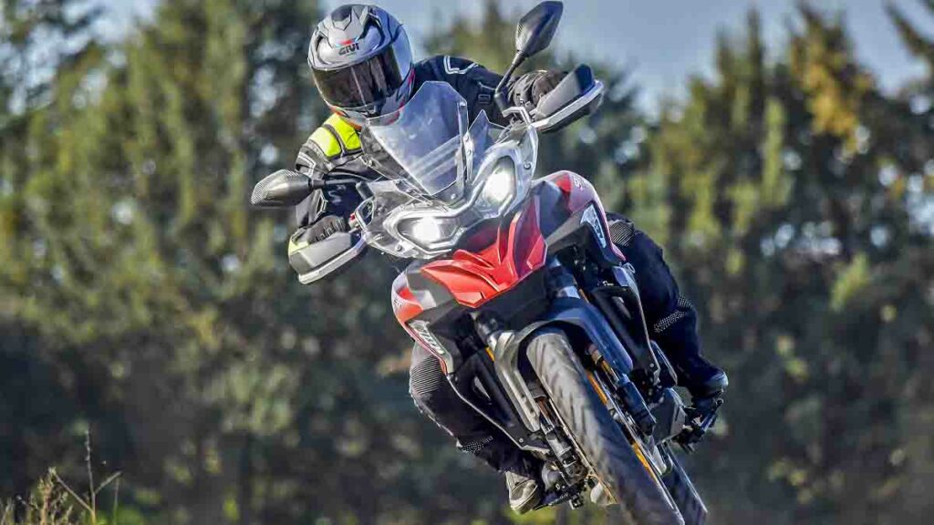 Las razones que hacen de la QJ Motor SRT 800X una de las primeras motos trail chinas de última generación 21 Prueba QJ Motor SRT 800X