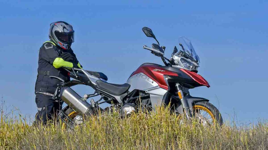 Las razones que hacen de la QJ Motor SRT 800X una de las primeras motos trail chinas de última generación 12 Prueba QJ Motor SRT 800X