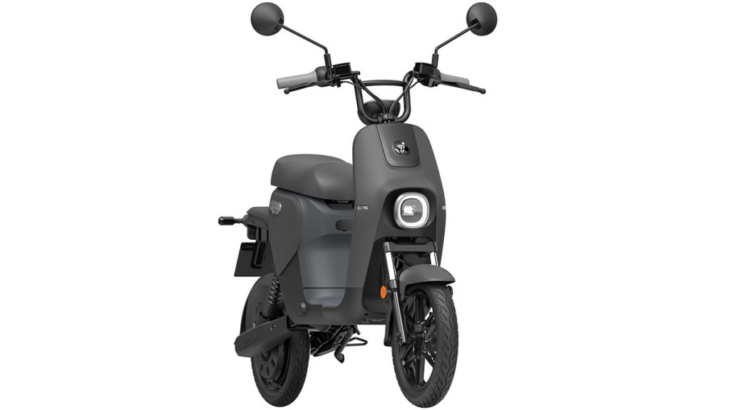 Los 10 scooter eléctricos más baratos de 2024: precios desde 1.689 euros 17 Segway B110S, gris