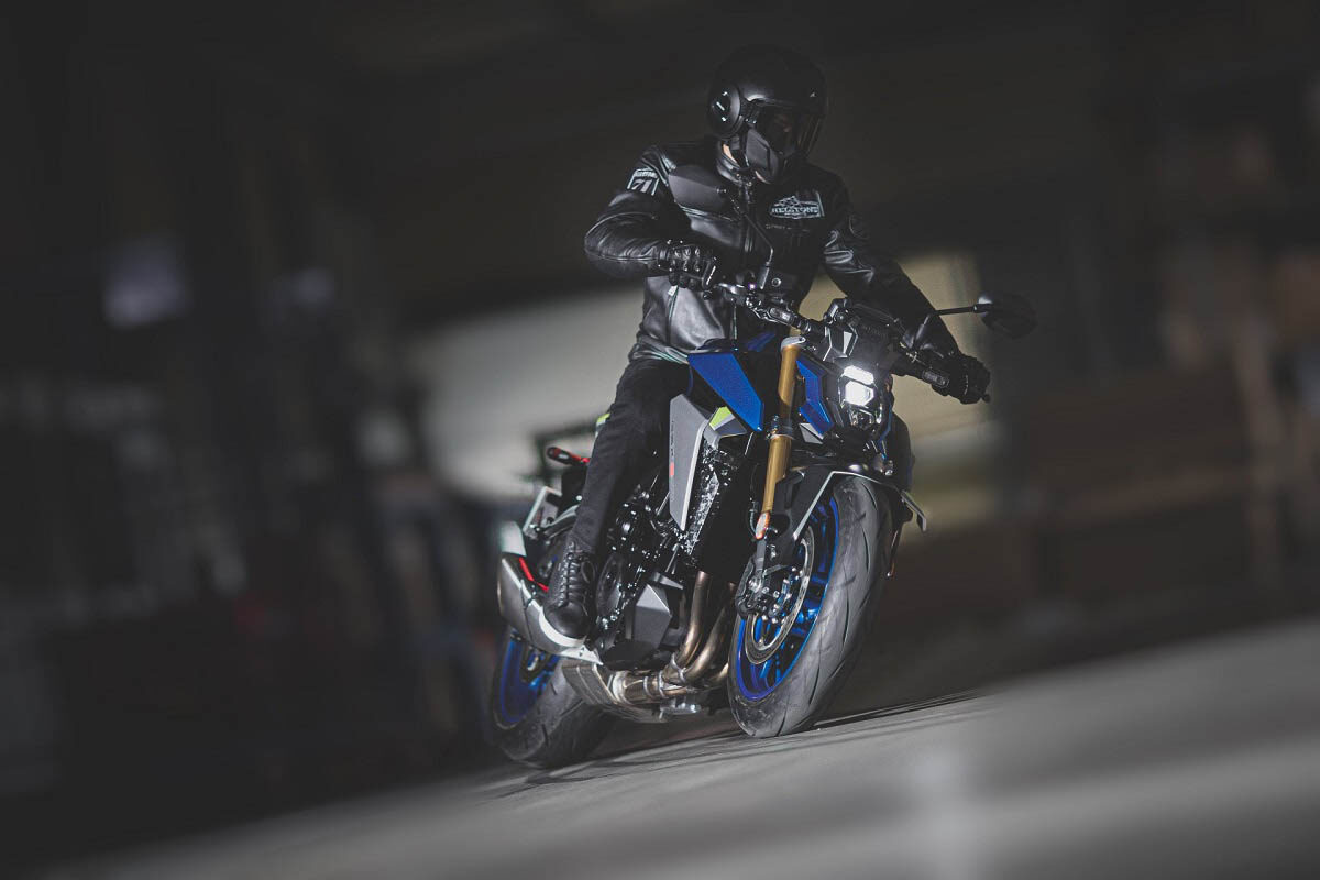 Con la naked Suzuki GSX-S1000 te ahorras 820 euros, incluyendo 4 años de garantía y asistencia 1 Suzuki GSX-S1000