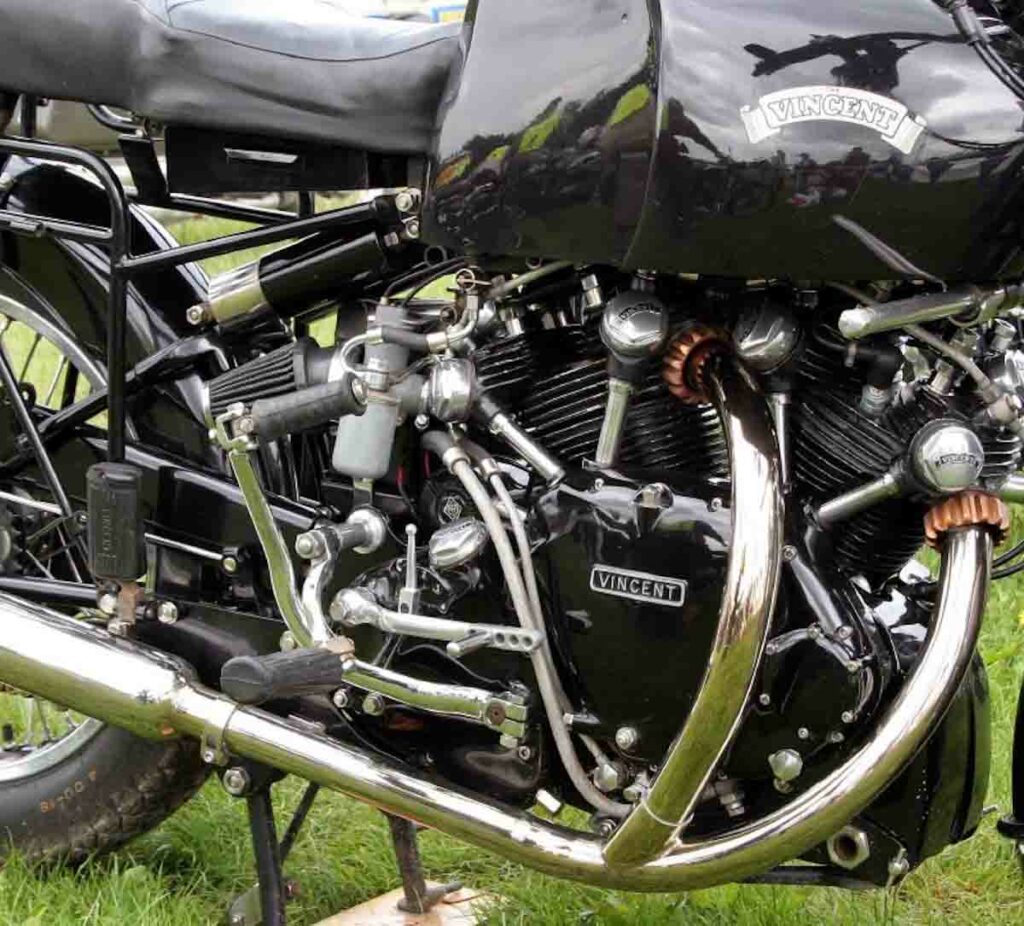 La Vincent Black Lightning de la foto más famosa del mundo de la moto, cumplió 75 años 14 Vincent Black Lightning