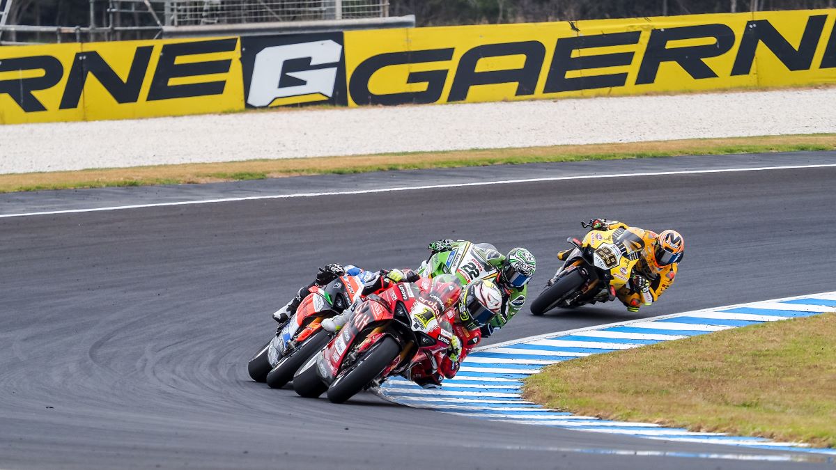 WSBK Australia: regresa la competición con los tres tenores en un papel inesperado