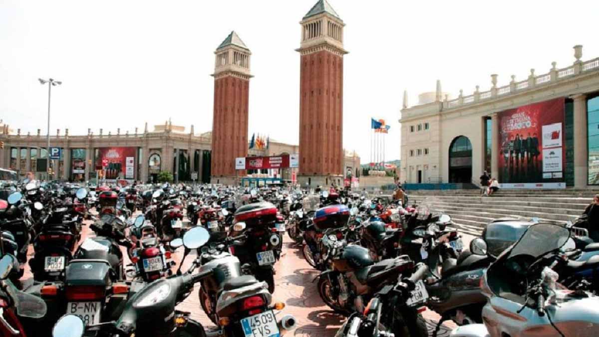La Generalitat de Catalunya se aferra a una quimera y pone en jaque más de un millón de motos en 2030 