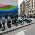 Las motos pagan en zona azul