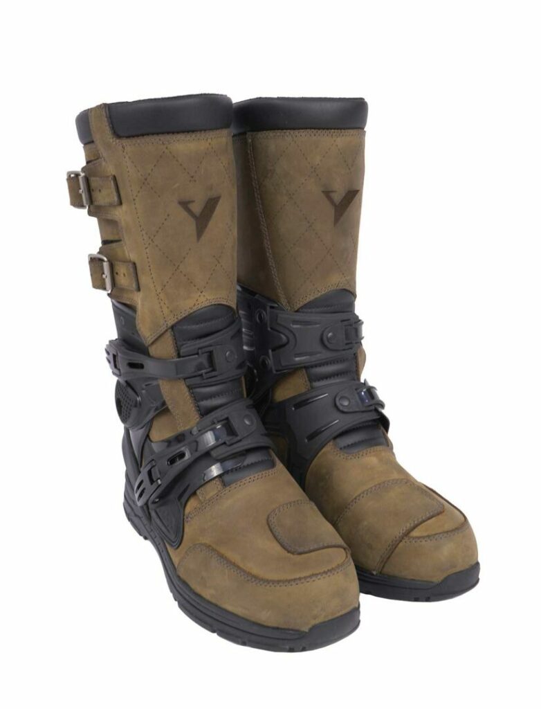 Domina la tierra con las nuevas botas de By City 10 Botas Off-Road By City