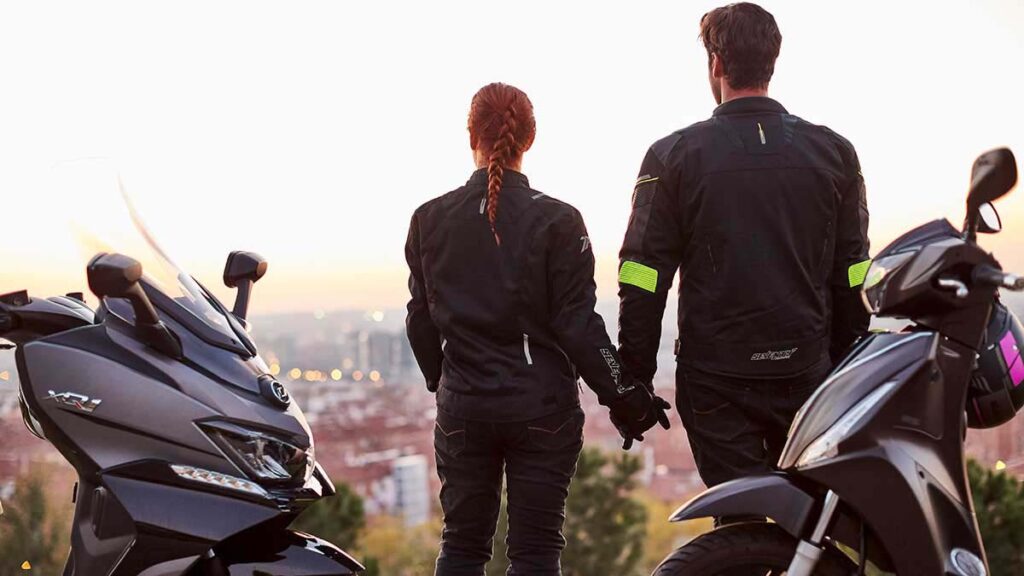 Chaquetas de moto para mujer