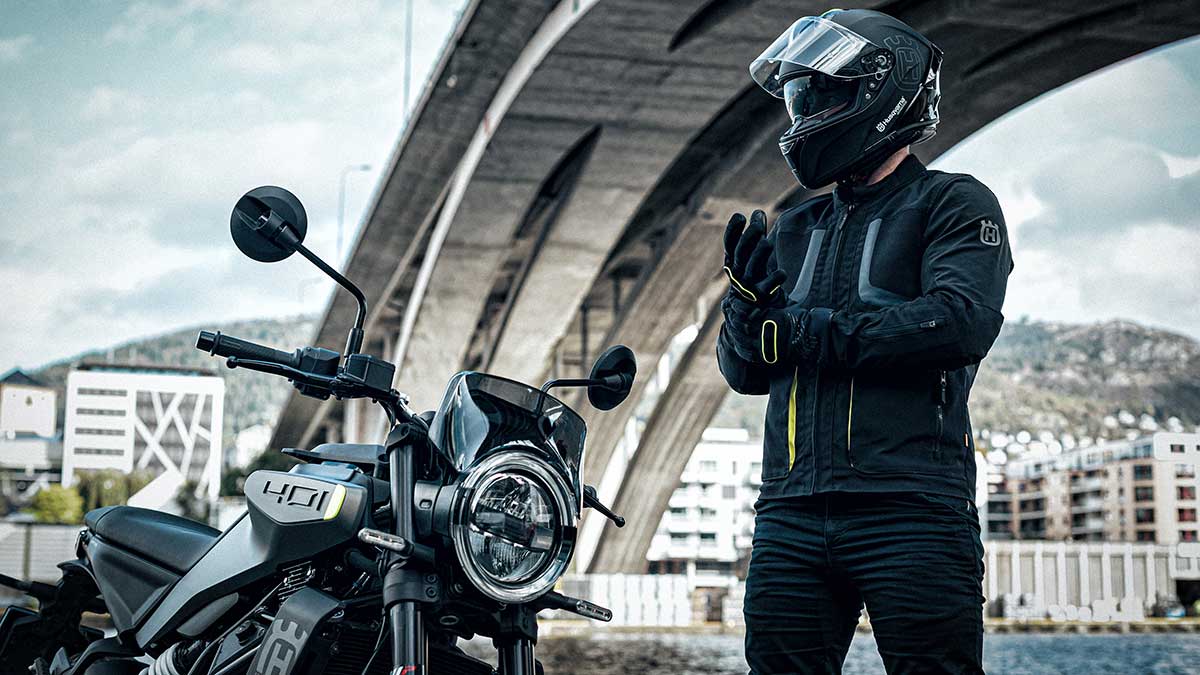 Husqvarna presenta su renovada colección de ropa 2024 7 Colección ropa Husqvarna 2024