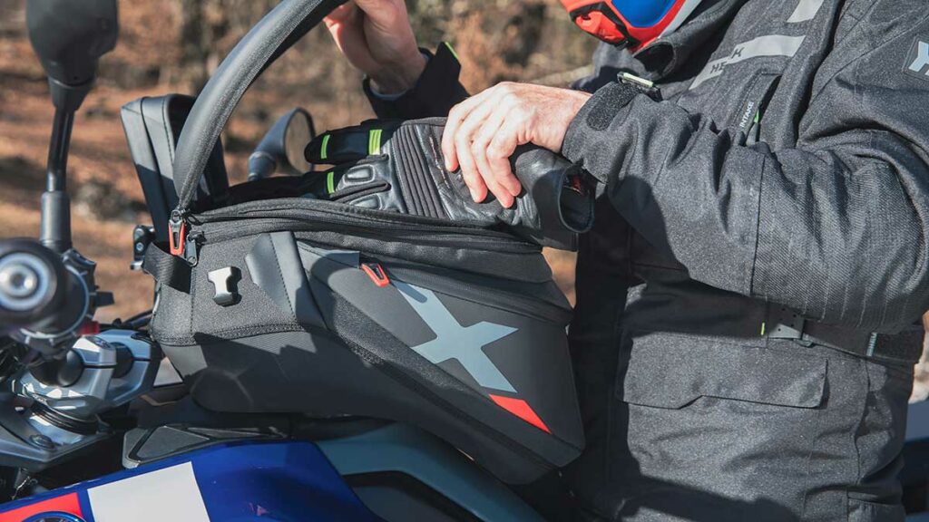 GIVI presenta su nueva gama de productos para la moto trail más esperada de BMW 11 Accesorios GIVI BMW R 1300 GS