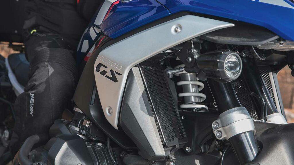 GIVI presenta su nueva gama de productos para la moto trail más esperada de BMW 12 Accesorios GIVI BMW R 1300 GS