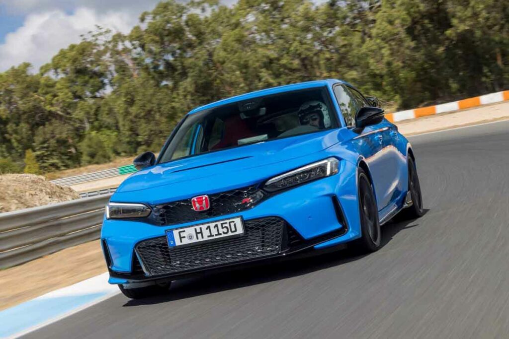 Las 8 marcas de motos que también fabrican coches en 2024 11 honda civic coches