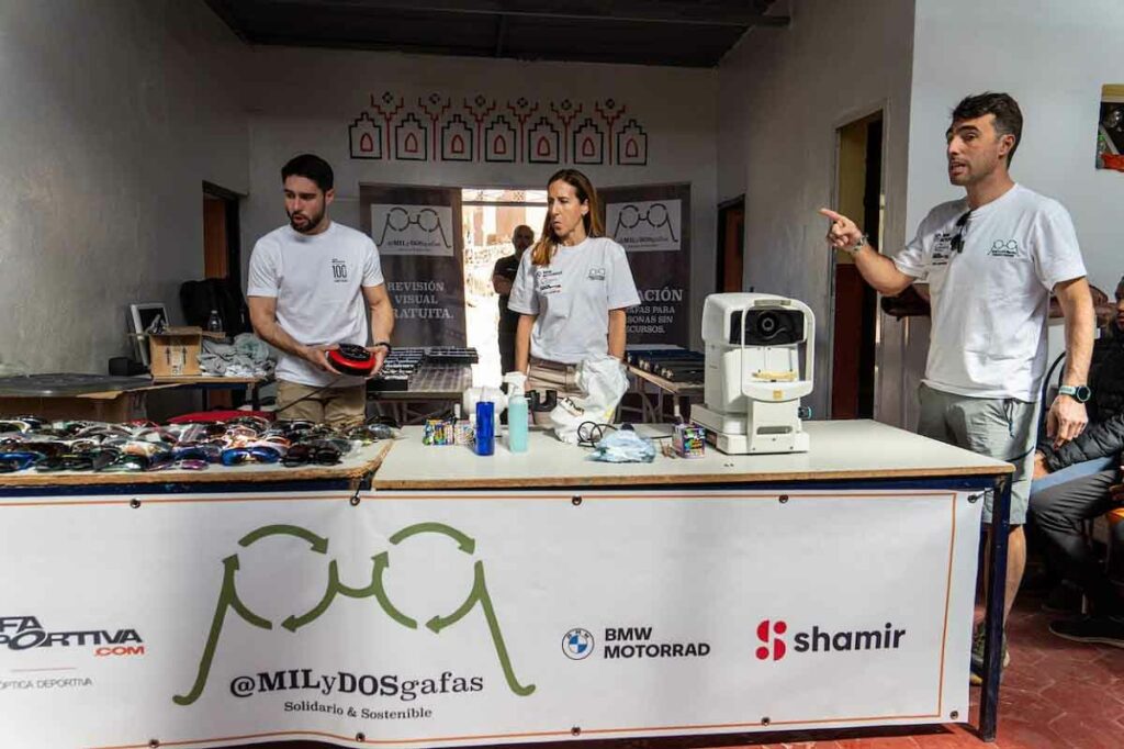 Proyecto solidario BMW Mil y Dos Gafas en Marruecos