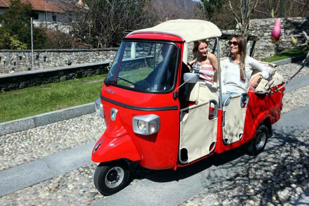 Las 8 marcas de motos que también fabrican coches en 2024 16 piaggio ape