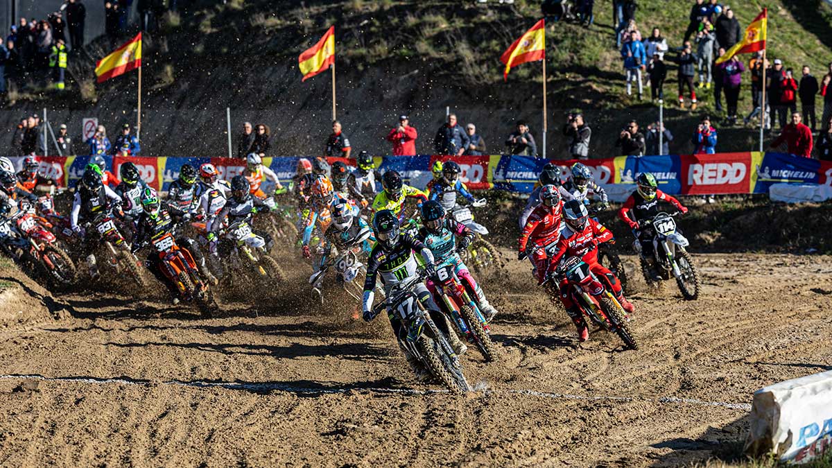 Triumph brilla en el debut de la TF 250-X en el Campeonato de España de MX 7 Triumph podio MX2 Talavera