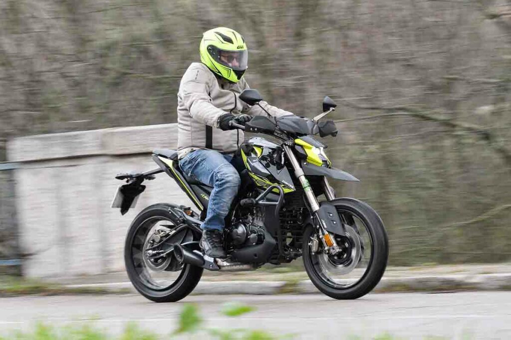 Las 8 motos trail chinas de 125 que merecen la pena 11 Zontes U1-125