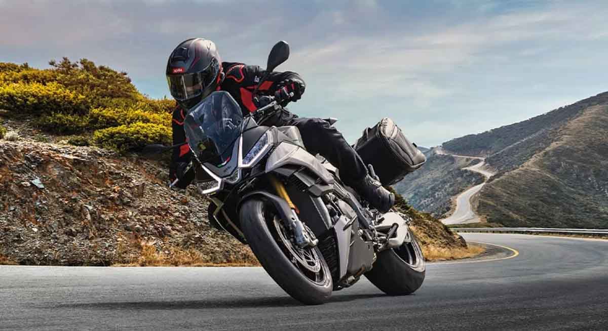 Esta es la maxinaked sport de Aprilia que te da más por tu moto usada