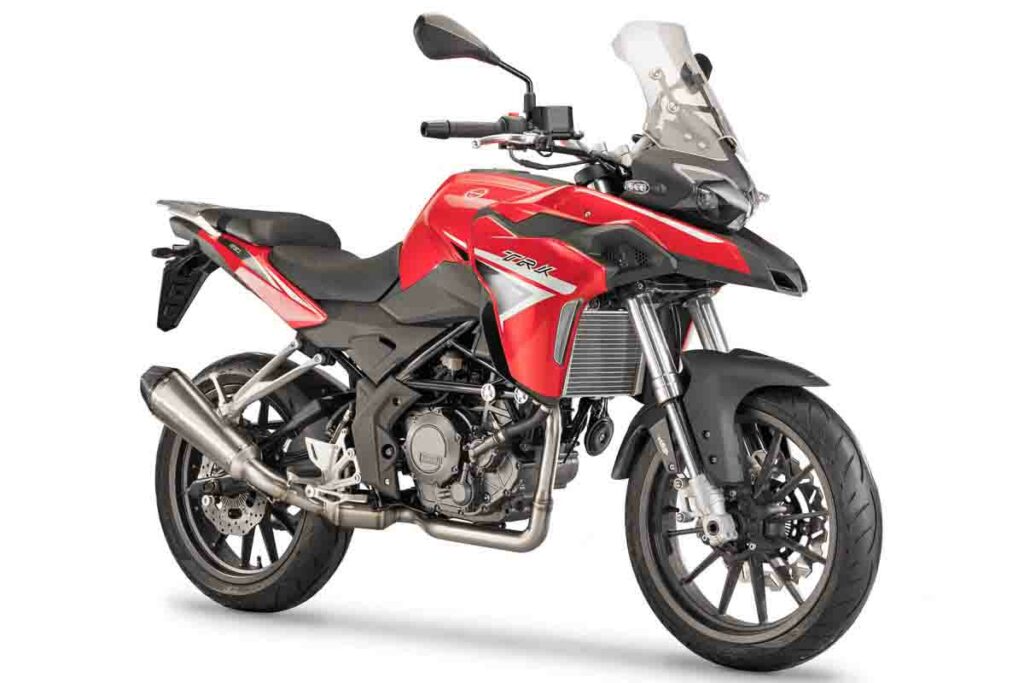 7 motos trail perfectas si eres principiante con el carnet A2 11 Benelli TRK 251, rojo