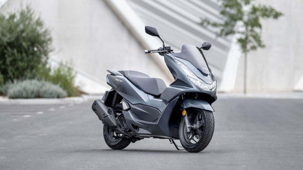 Honda PCX 125, ¿por qué este scooter para el carnet B vende tanto? 16 Honda PCX 125