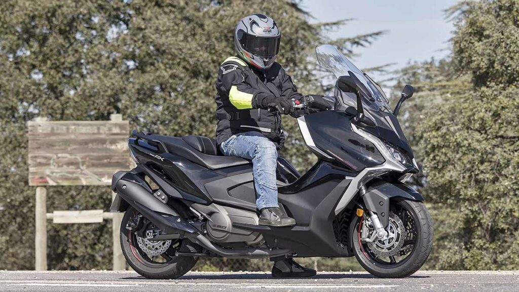 Prueba KYMCO AK 550 2024