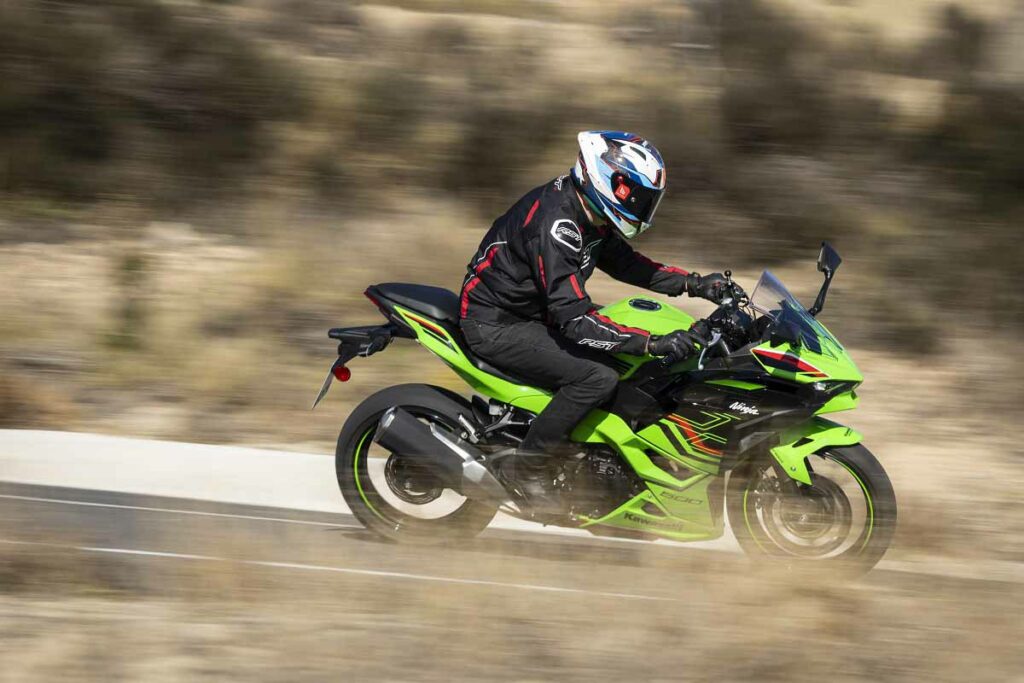 Prueba Kawasaki Ninja 500 2024