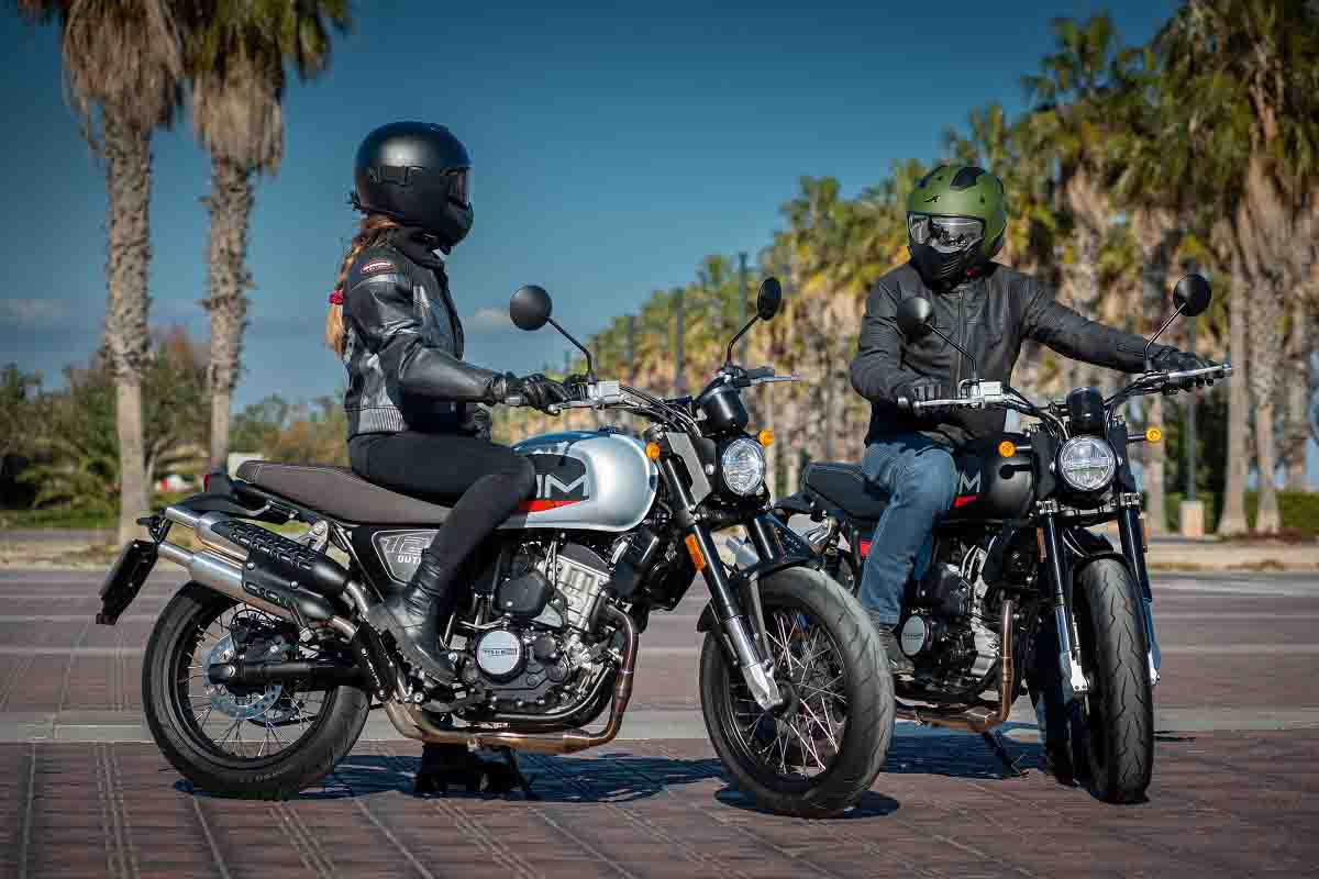 Precios imbatibles para estas dos motos 125 de SWM 7 SWM Ace of Spades y Outlaw 125