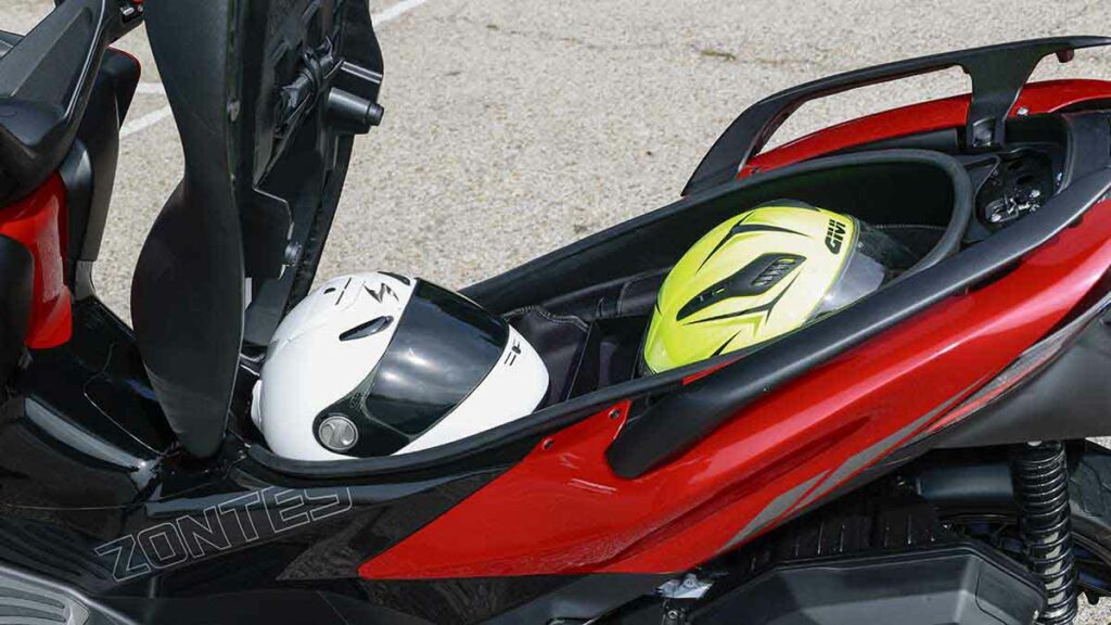 Zontes va a por todas con el E 125, su nuevo scooter GT para carnet B 17 Zontes E 125 2024