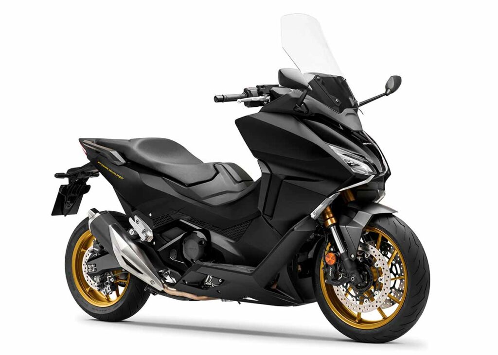 Honda Forza 750, negro