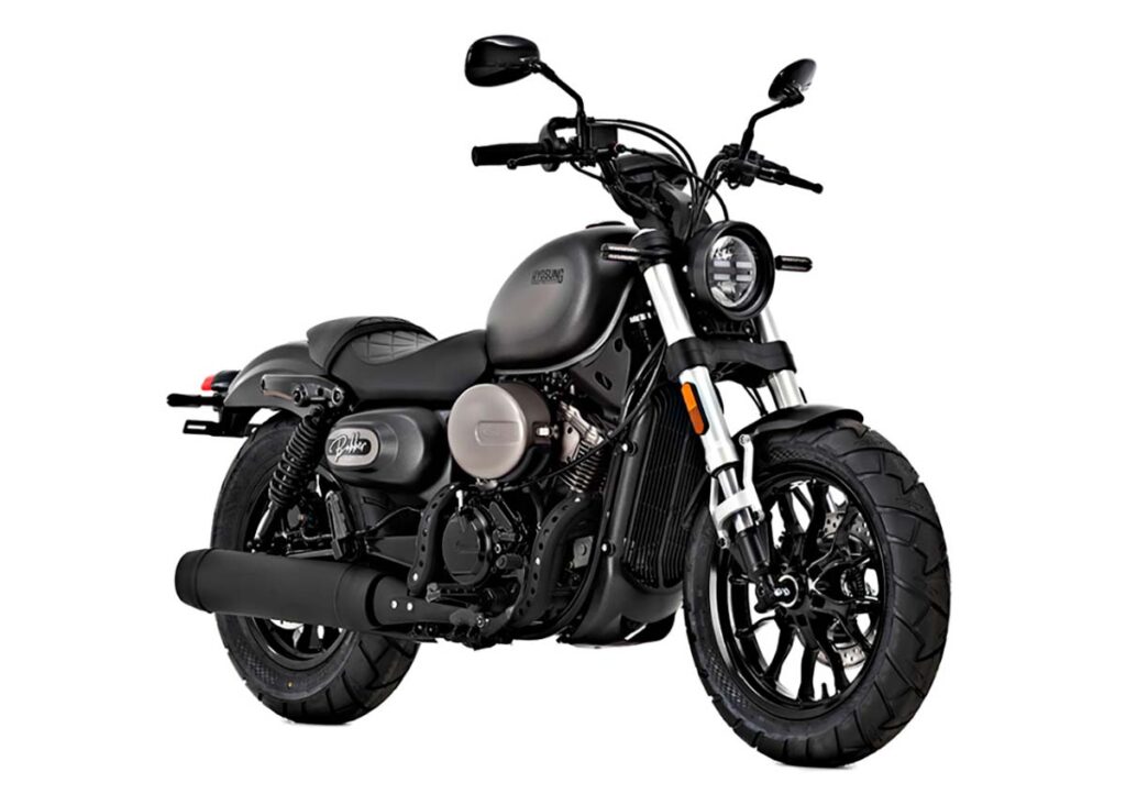 Este es el precio de la primera moto custom 125 de Zontes para el carnet de coche y sus rivales 12 Hyosung Bobber GV125S Evo