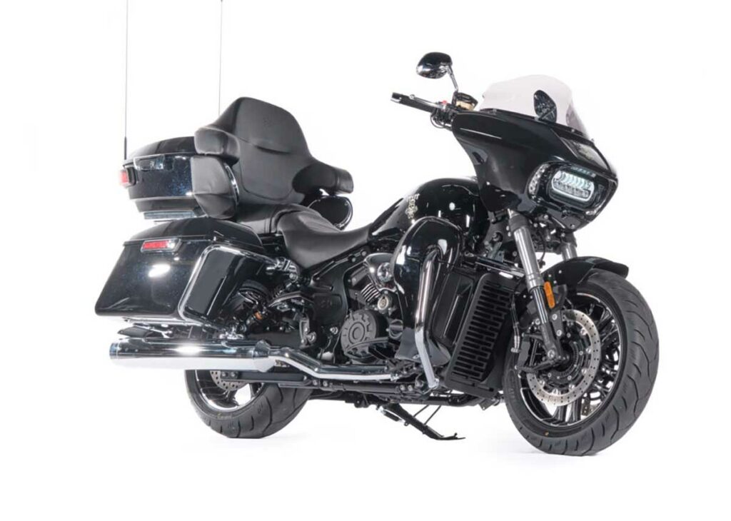 5 motos custom espectaculares que puedes conducir con el carnet A2 13 MITT 808 Traveller