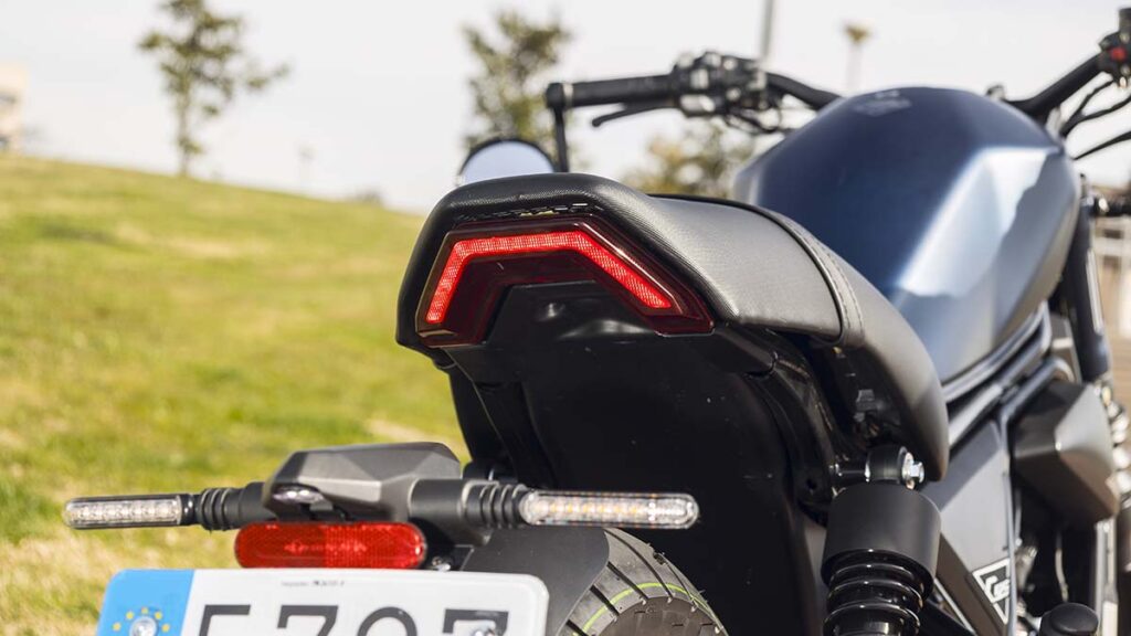 Zontes presenta su primera custom 125 para carnet B de coche y sorprende 17 Prueba Zontes C125 2024