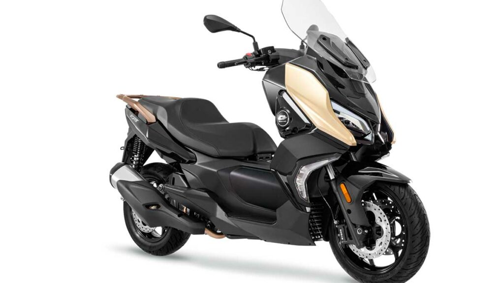 QJ Motor presenta su gama de scooters y anuncia una oferta especial de lanzamiento 13 QJ Motor Fort 4.0
