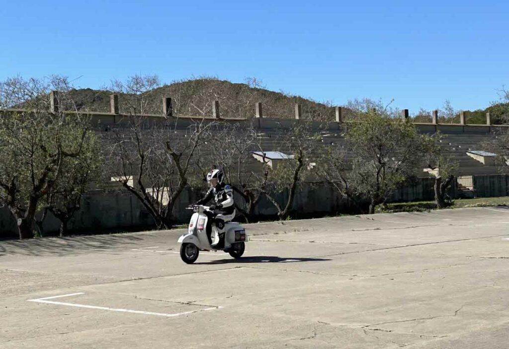 La Vespa de Valerio Boni y su reciente Récord Guinness 2024: una historia de amor y superación 13 La Vespa de Valerio Boni y su reciente Récord Guinness