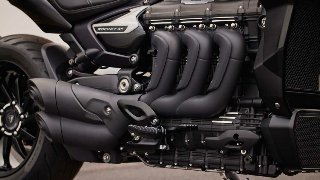 La nueva Triumph Rocket 3 Storm llega con un notable aumento de potencia para ser la reina de las power cruiser 12 Triumph Rocket 3 Storm