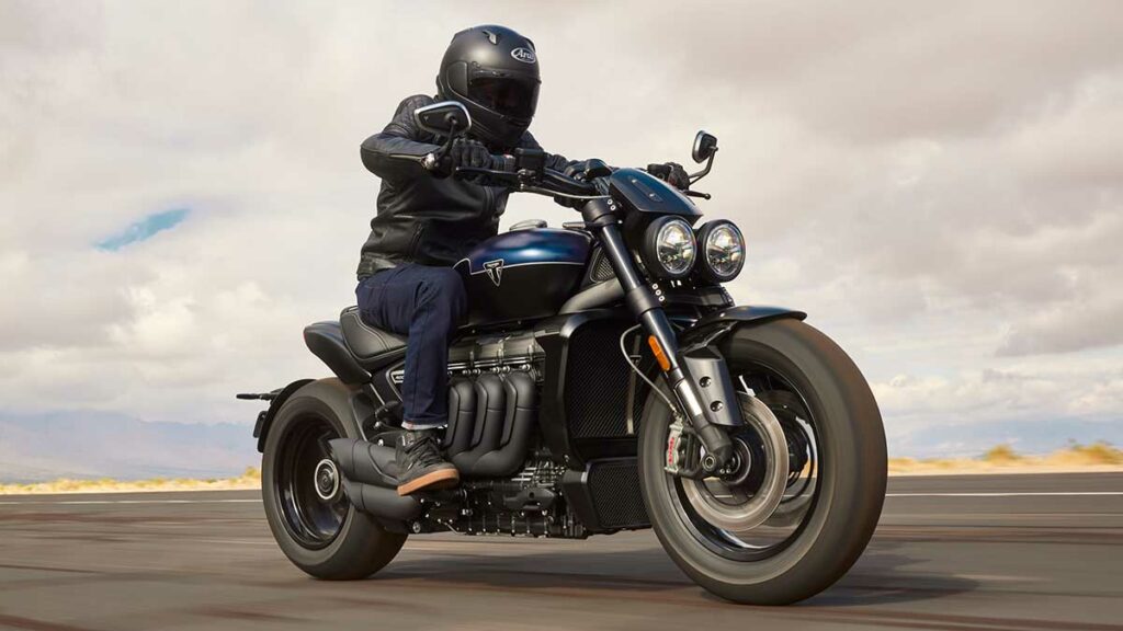 Son las 10 motos con más cilindrada de 2024: tienen motores (casi) de coche 2 triumph rocket 3 storm gt 2024 7