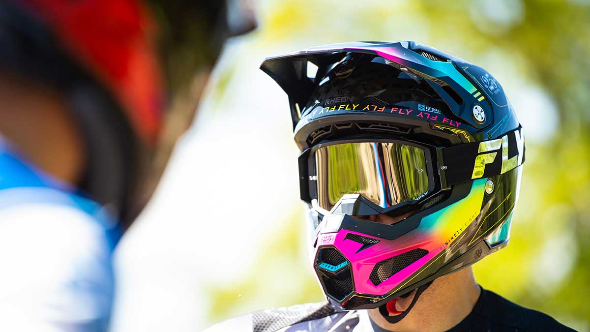 Completa tu look offroad con las nuevas gafas de Fly Racing