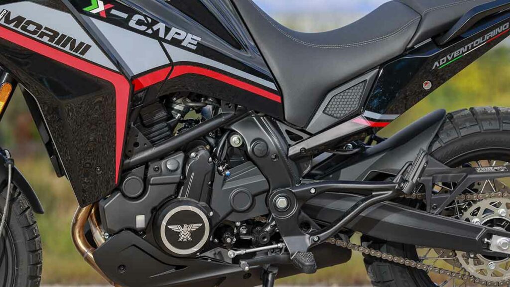 La Moto Morini X-Cape es una trail para el carnet A2 con doble nacionalidad y buenas cualidades multipropuesta 12 Moto Morini X-Cape 649