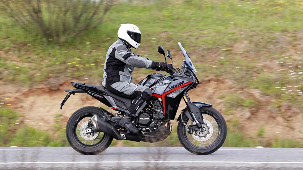 La Moto Morini X-Cape es una trail para el carnet A2 con doble nacionalidad y buenas cualidades multipropuesta 19 Moto Morini X-Cape 649
