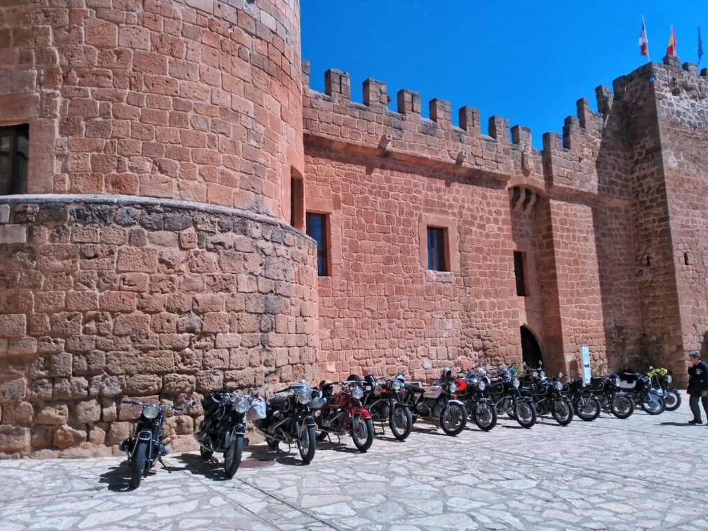 Ruta turística en moto Castillos de Soria con BMW de tambor, 12 y 13 de abril 2024