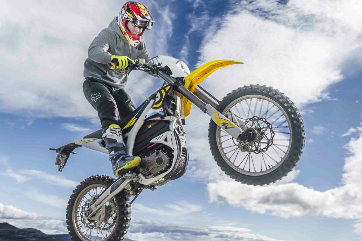 Surron, la marca de motos eléctricas off-road, será distribuida por Phase 2 Distribution