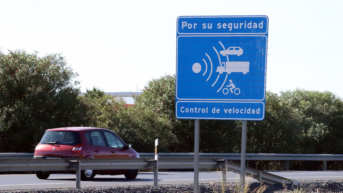 Lista actualizada de todos los radares de tramo que la DGT tiene en España por provincias 6 cartel avisa presencia