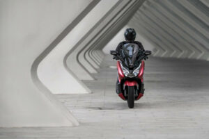 Fotos del scooter para carnet A1 y B, Honda Forza 125