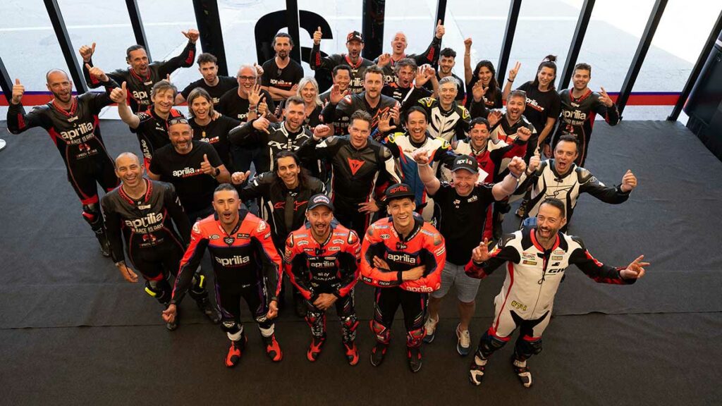 Aprilia Pro Experience 2024: su evento más exclusivo, en Misano, y con pilotos mundialistas 2 Aprilia Pro Experience 2024