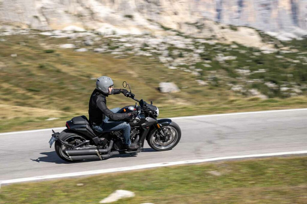 Morbidelli celebra su renacimiento con la llegada de la cruiser C1002V 17 Morbidelli C1002V